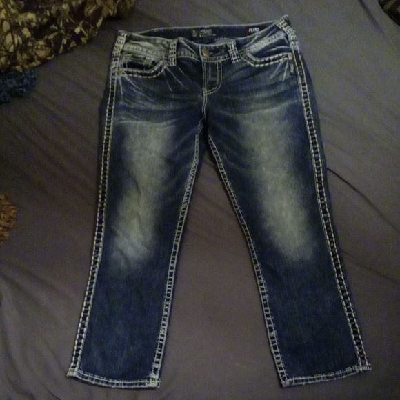 Silver Jeans Dark Blue Capris - Picture 1 of 4